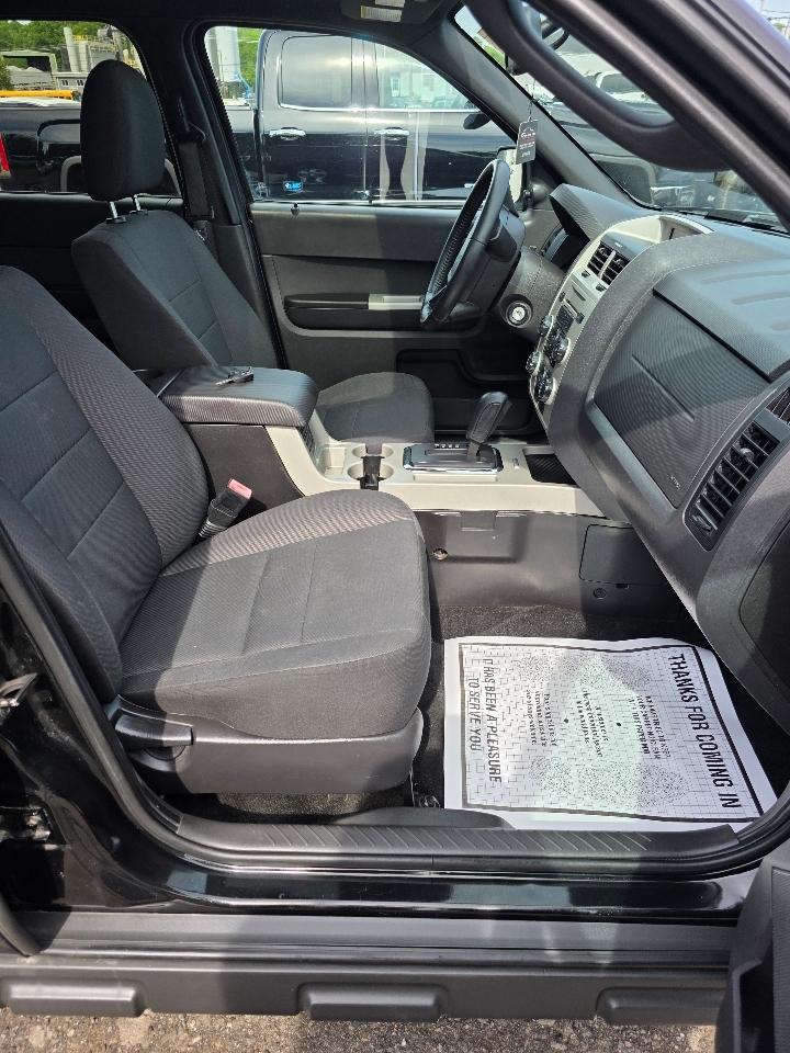 Ford Escape XLT 4WD 2011