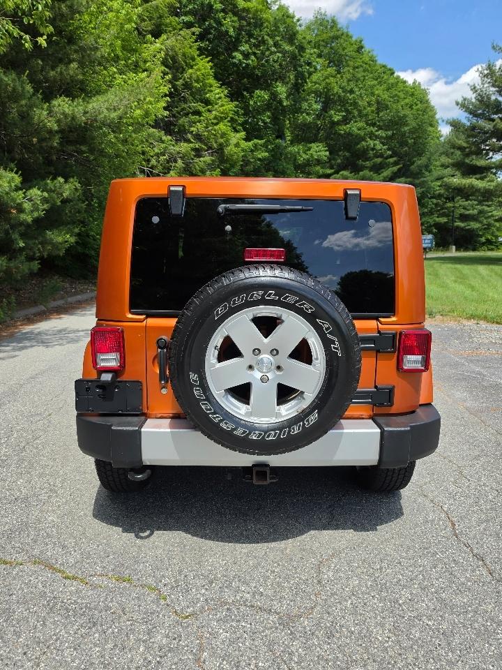 Jeep Wrangler Sahara 4WD 2011