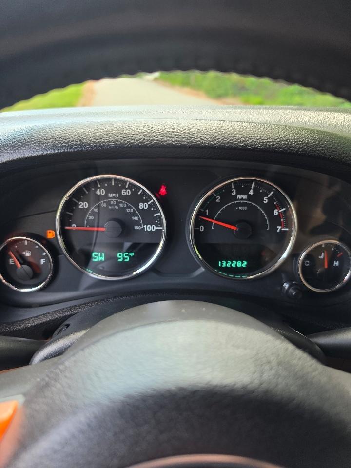 Jeep Wrangler Sahara 4WD 2011