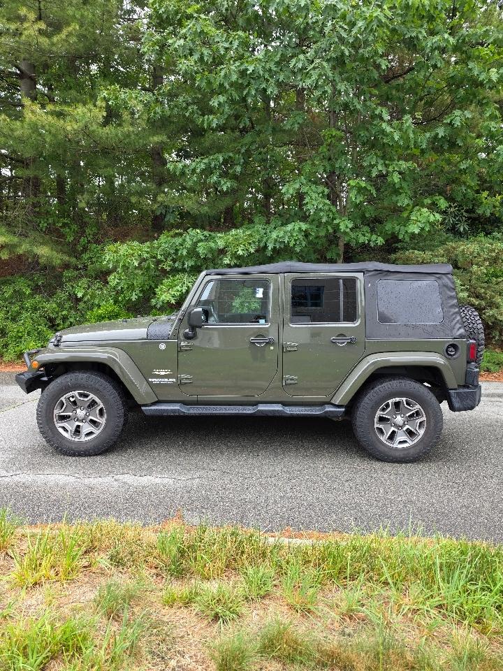 Jeep Wrangler Unlimited Sahara 4WD 2015