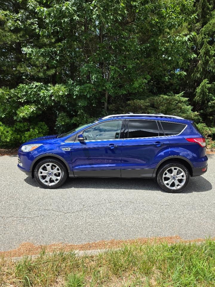 Ford Escape Titanium 4WD 2014