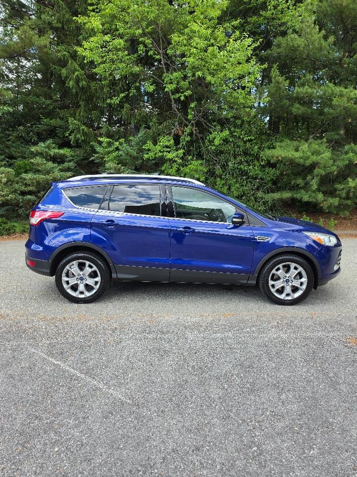 Ford Escape Titanium 4WD 2014