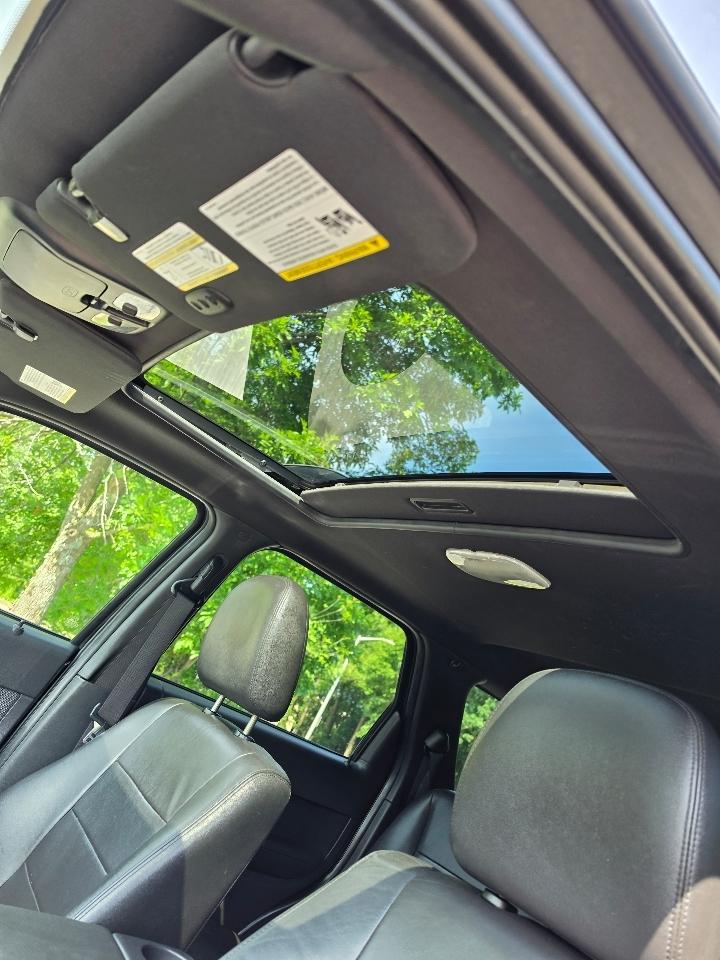 Ford Escape Limited FWD 2010