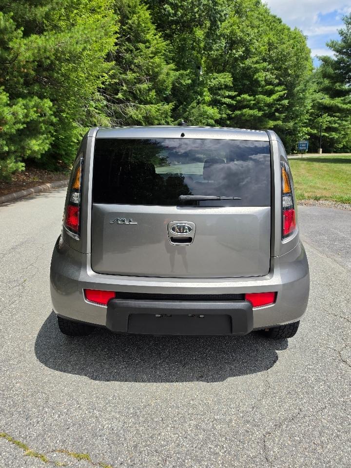Kia Soul + 2011