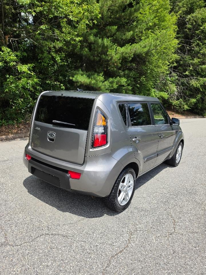 Kia Soul + 2011