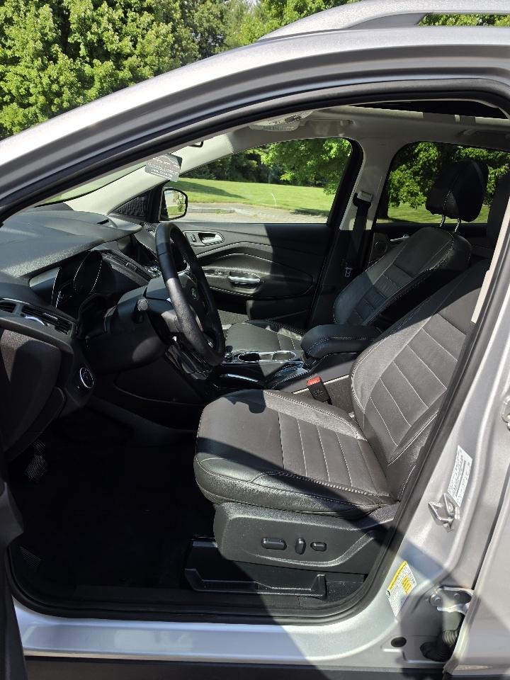 Ford Escape Titanium 4WD 2015