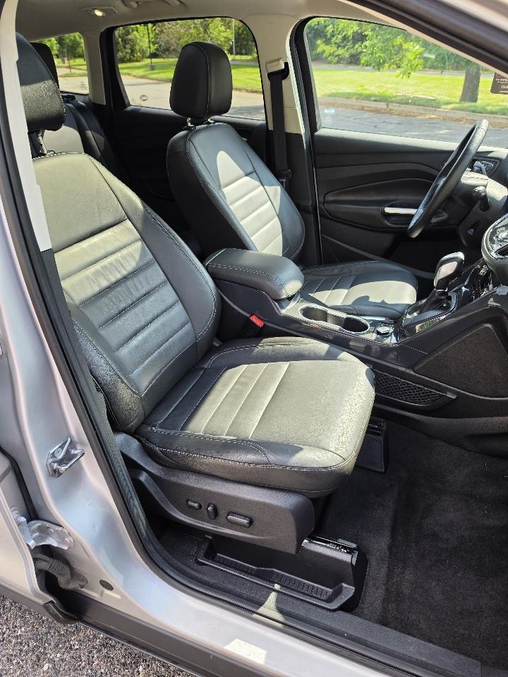 Ford Escape Titanium 4WD 2015