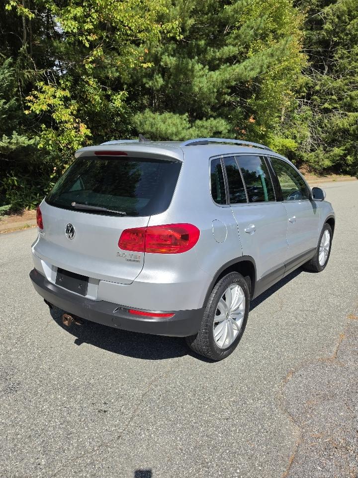 Volkswagen Tiguan S 4Motion 2012