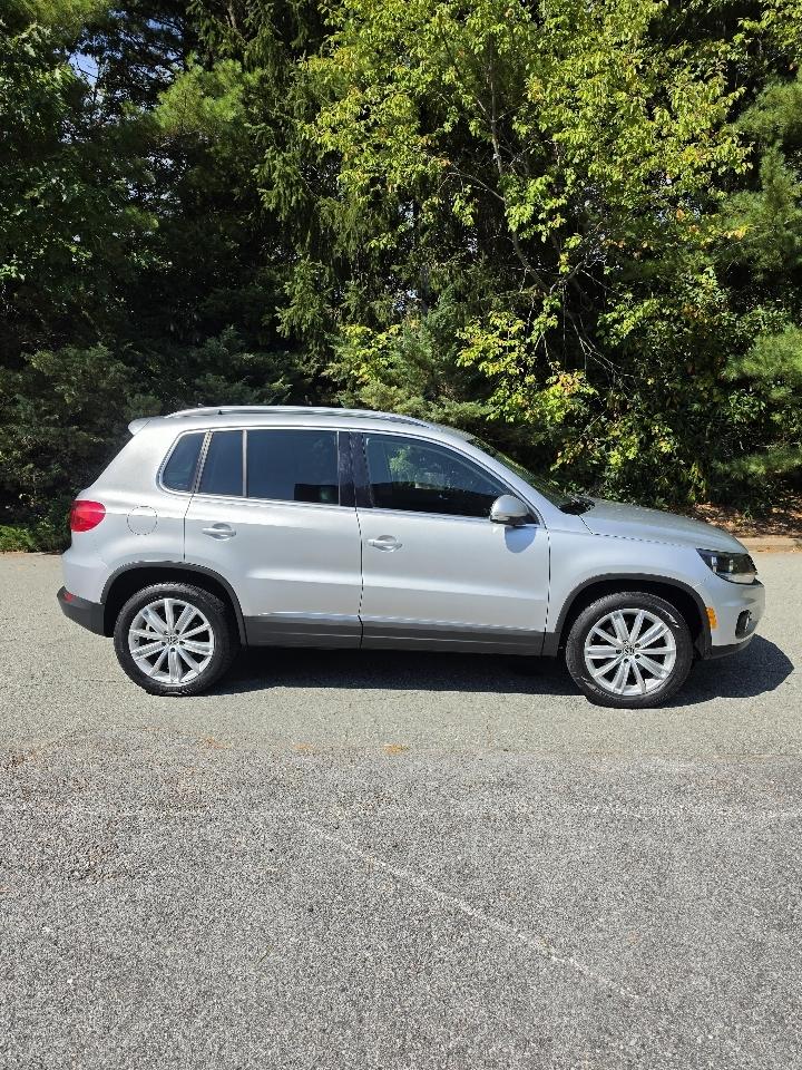 Volkswagen Tiguan S 4Motion 2012