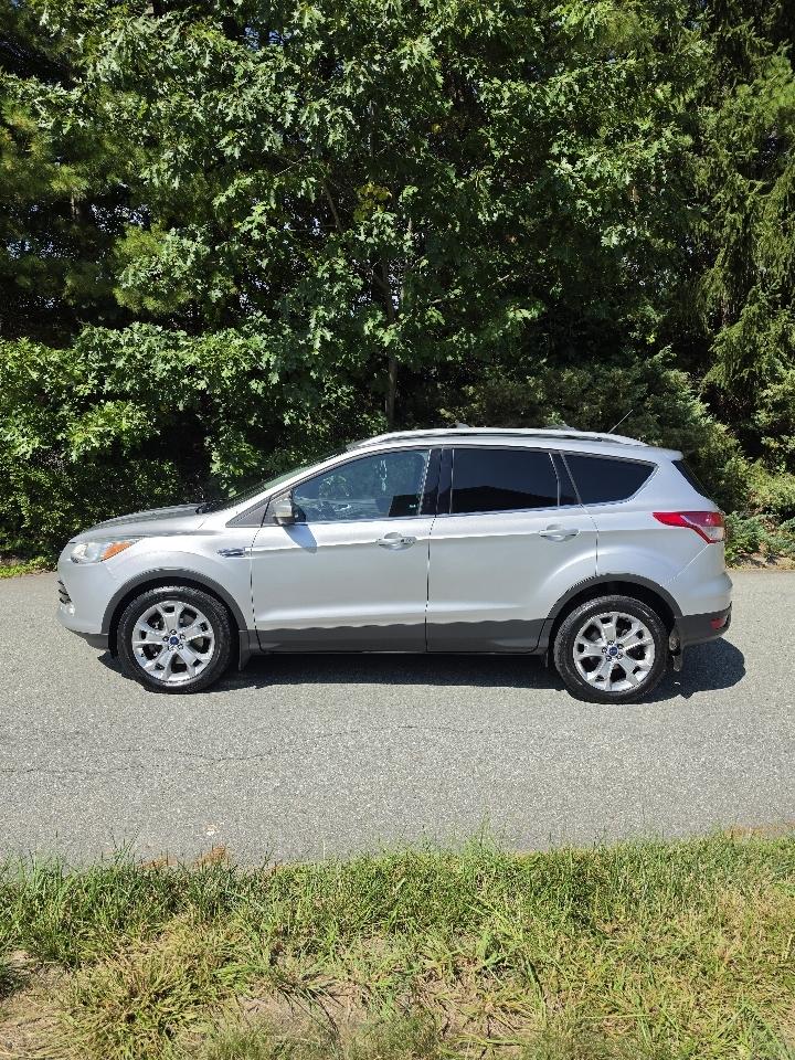 Ford Escape Titanium 4WD 2014