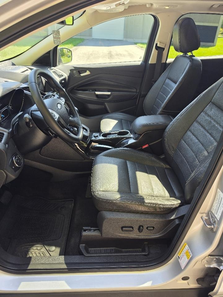 Ford Escape Titanium 4WD 2014