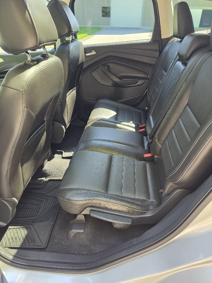 Ford Escape Titanium 4WD 2014