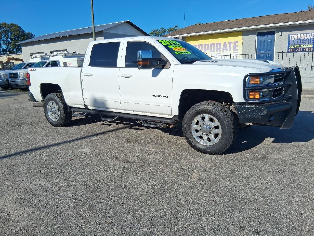 2019 Chevrolet Silverado 2500HD 4WD Double Cab 158.1" LT