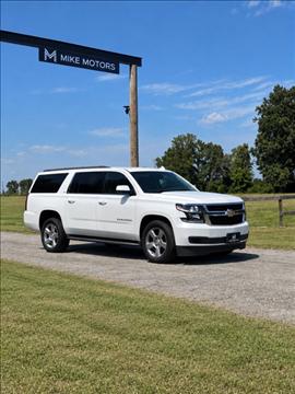 2017 Chevrolet Suburban 1500 LT 4D SUV RWD