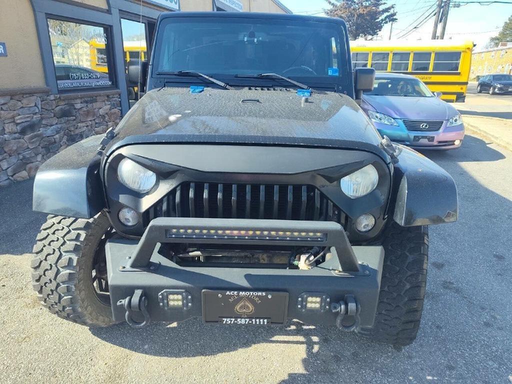 Jeep Wrangler Sahara 4WD 2015