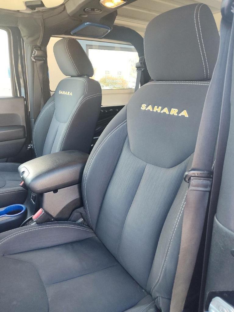 Jeep Wrangler Sahara 4WD 2015