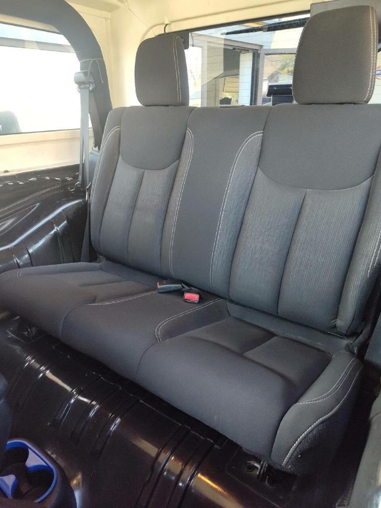Jeep Wrangler Sahara 4WD 2015