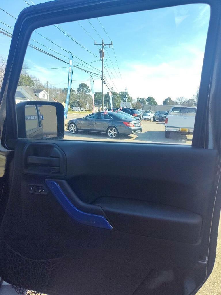 Jeep Wrangler Sahara 4WD 2015