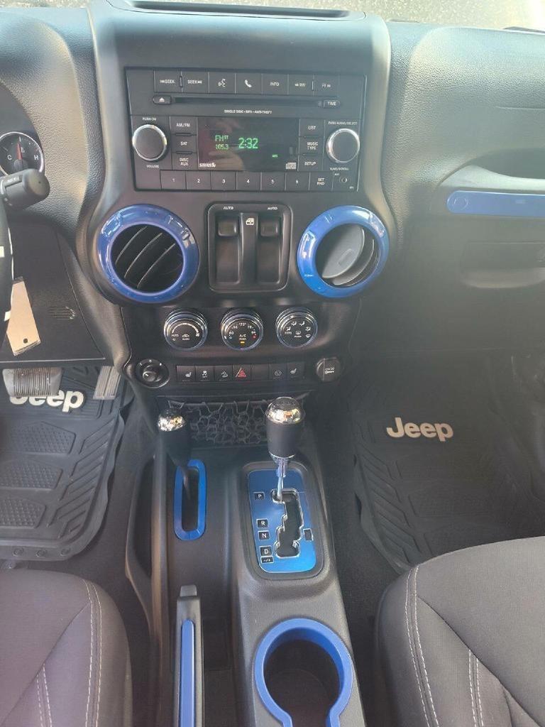 Jeep Wrangler Sahara 4WD 2015