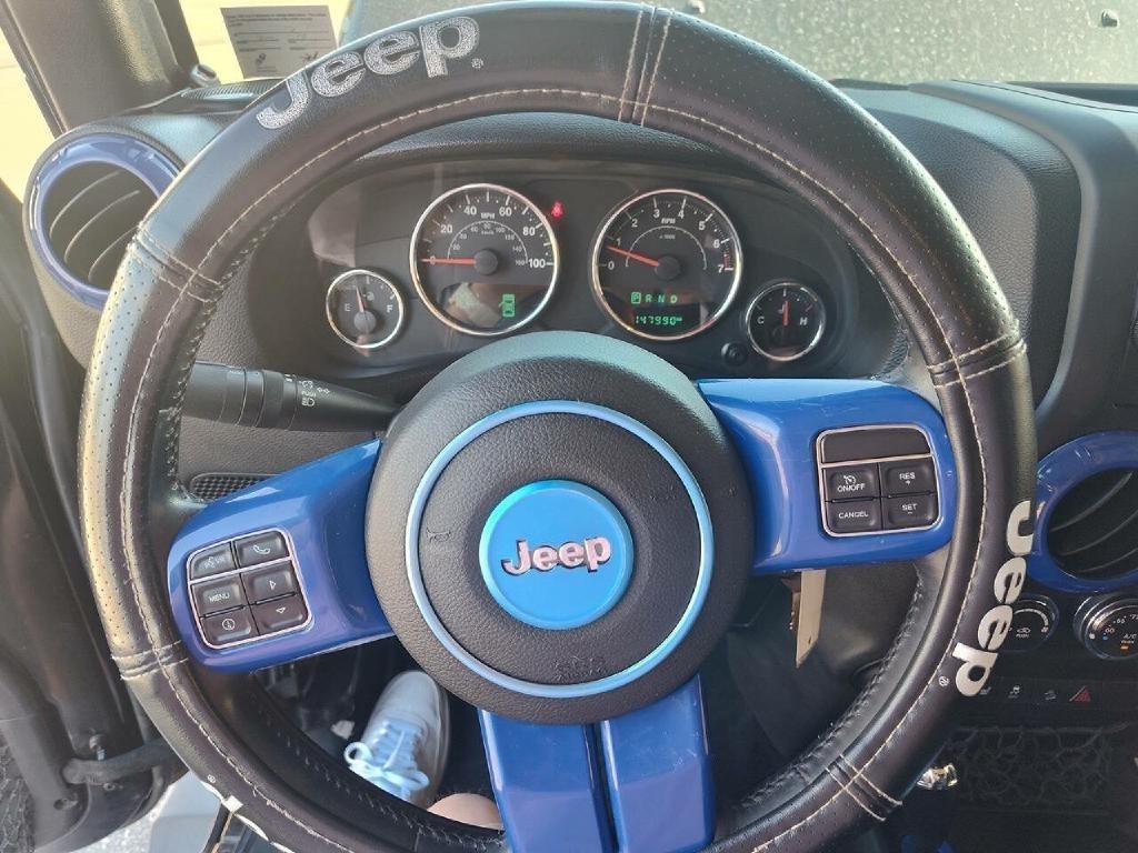 Jeep Wrangler Sahara 4WD 2015