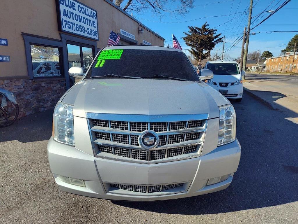 Cadillac Escalade AWD Platinum 2011