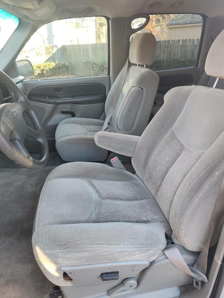 Chevrolet Suburban 2500 4WD 2003