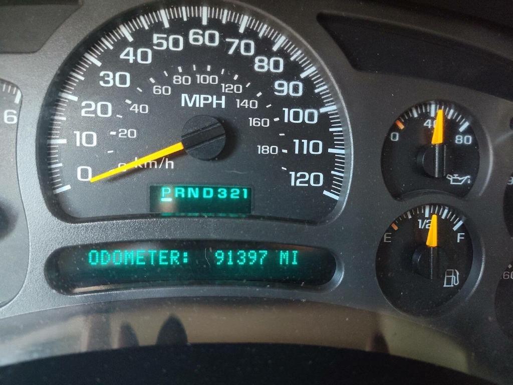 Chevrolet Suburban 2500 4WD 2003