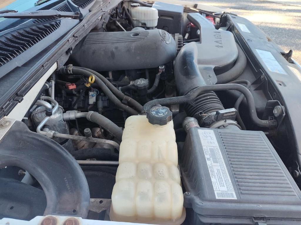 Chevrolet Suburban 2500 4WD 2003