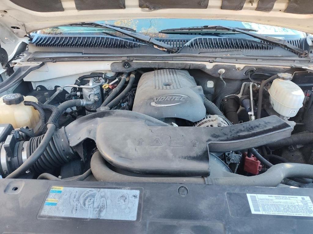 Chevrolet Suburban 2500 4WD 2003