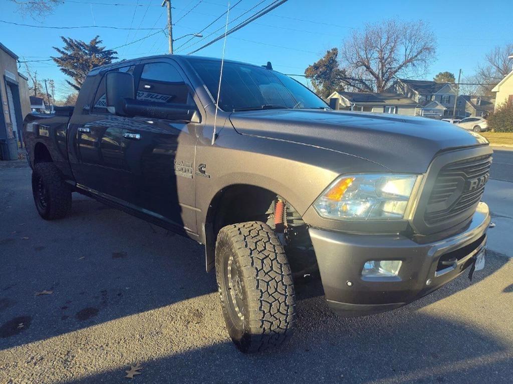 RAM 3500 SLT Mega Cab 4WD 2016