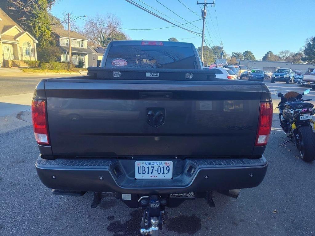RAM 3500 SLT Mega Cab 4WD 2016
