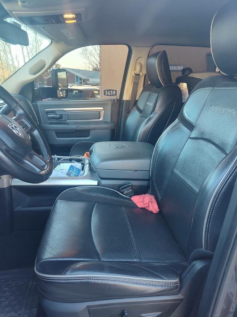 RAM 3500 SLT Mega Cab 4WD 2016