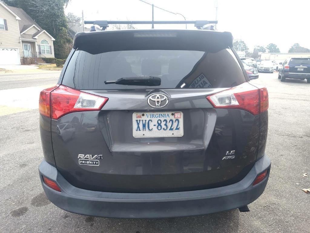 Toyota RAV4 LE AWD 2015