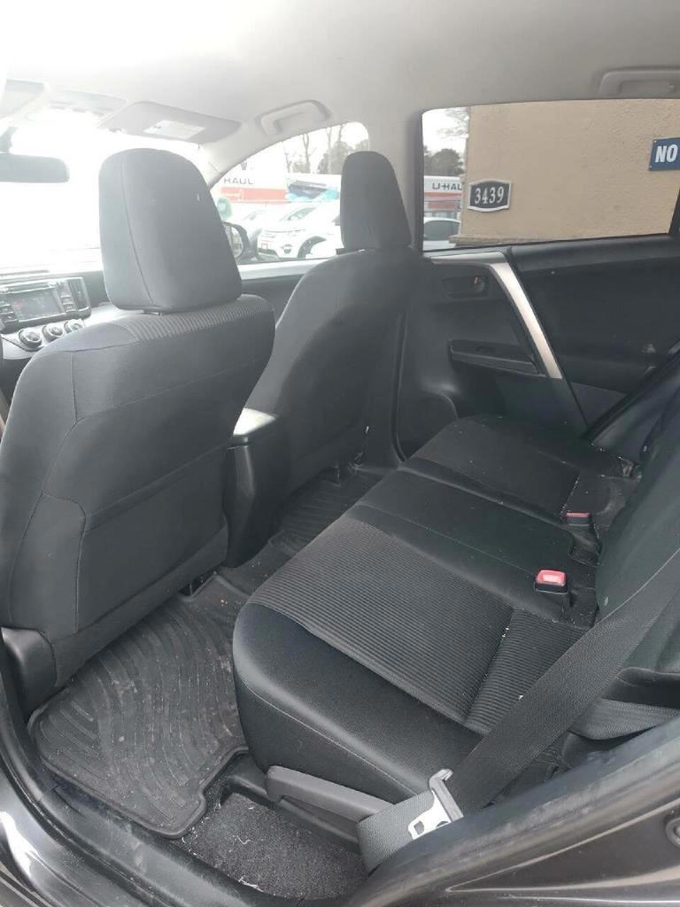 Toyota RAV4 LE AWD 2015