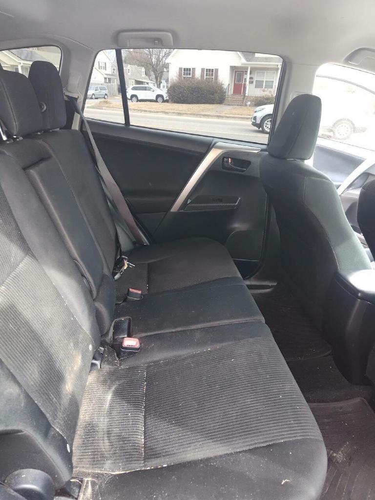Toyota RAV4 LE AWD 2015