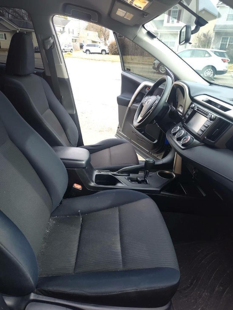 Toyota RAV4 LE AWD 2015