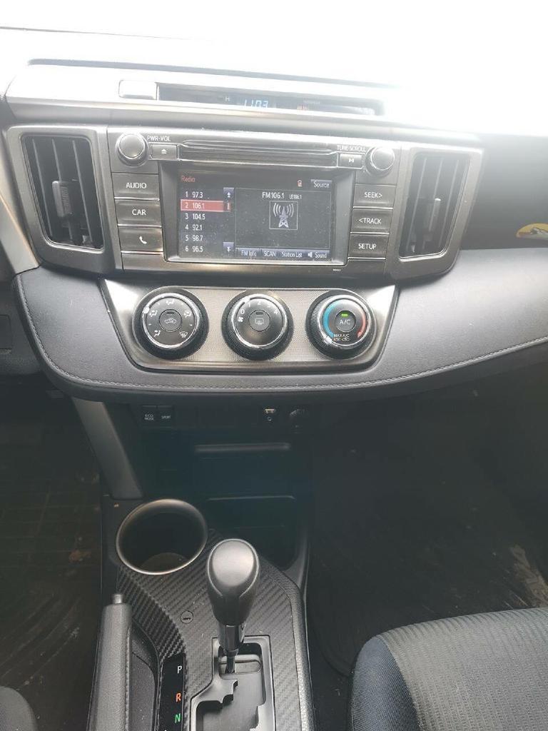 Toyota RAV4 LE AWD 2015