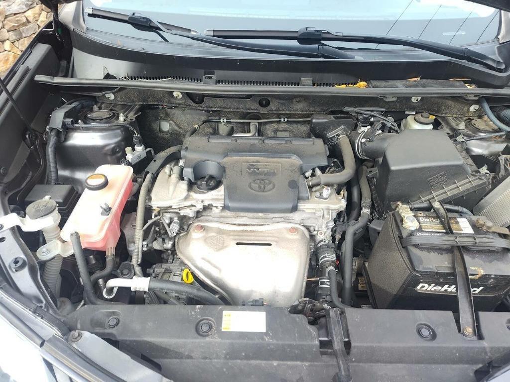 Toyota RAV4 LE AWD 2015