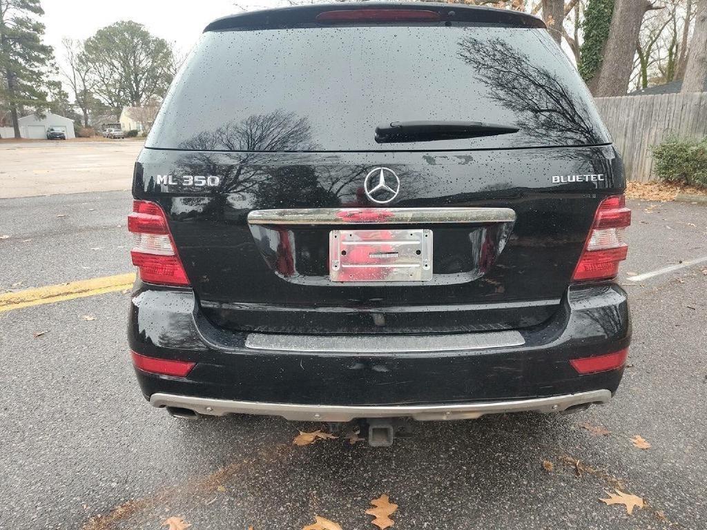 Mercedes-Benz M-Class ML350 BlueTEC 2011