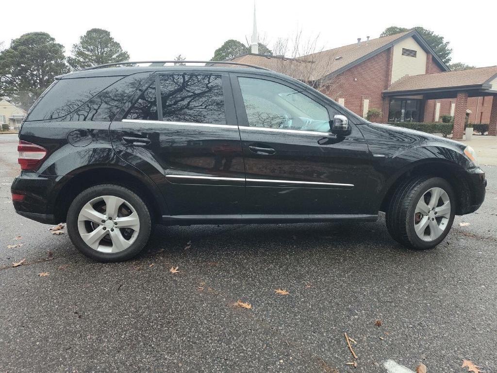 Mercedes-Benz M-Class ML350 BlueTEC 2011