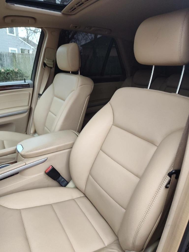 Mercedes-Benz M-Class ML350 BlueTEC 2011