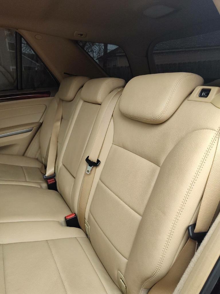 Mercedes-Benz M-Class ML350 BlueTEC 2011
