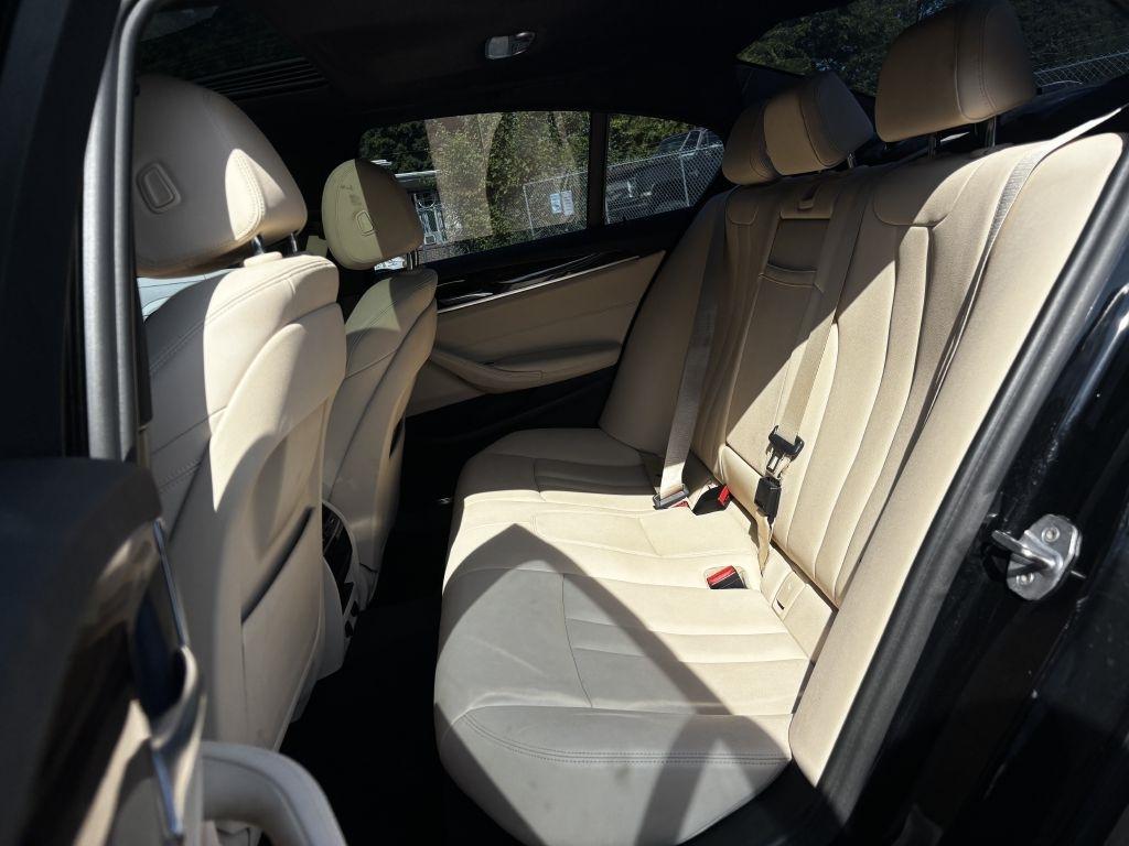 BMW 5-Series 530i 2018