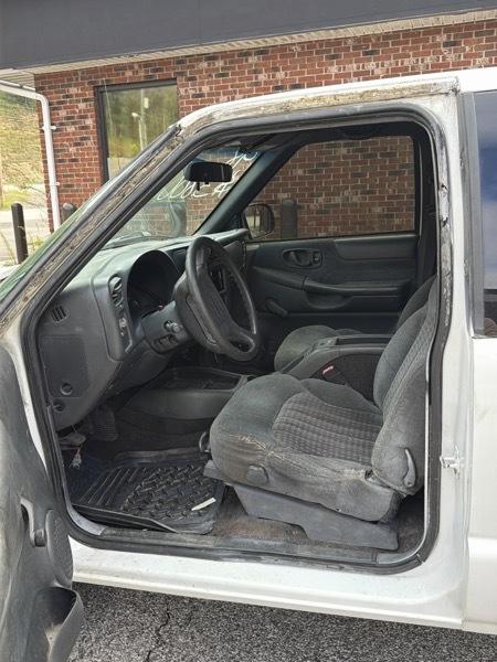 Chevrolet S-10 Pickup photo 6