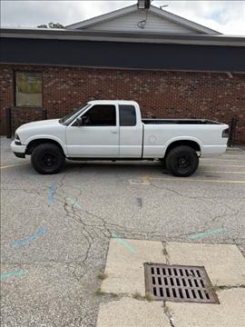 1998 Chevrolet S10 Pickup LS Ext. Cab 2WD