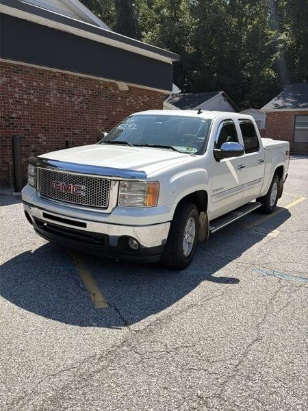 GMC Sierra photo 2