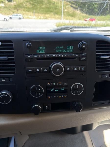 GMC Sierra photo 9