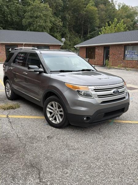 Ford Explorer photo 3