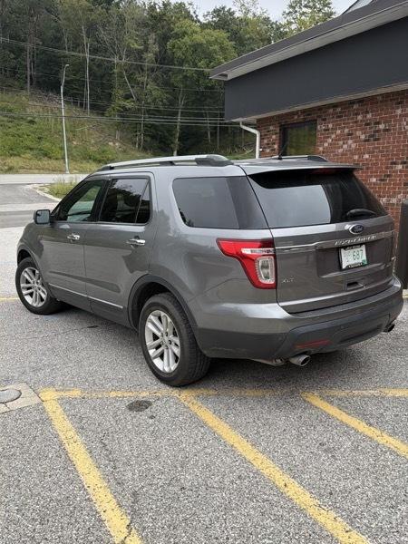 Ford Explorer photo 5