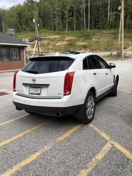 Cadillac SRX photo 4